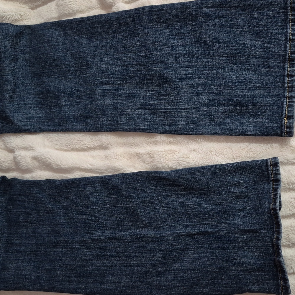 Levi's Dark Blue CURVY, BOOT CUT Women's Jeans, SIZE 10L. - Picture 9 of 12